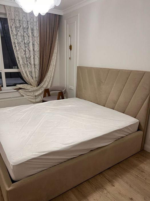 Кровать двухспальная