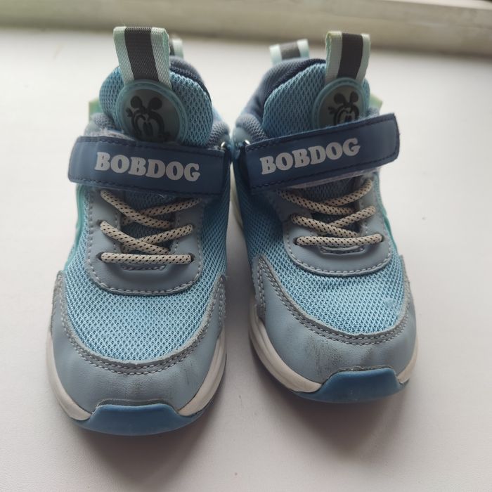 Детские кроссовки р. 28