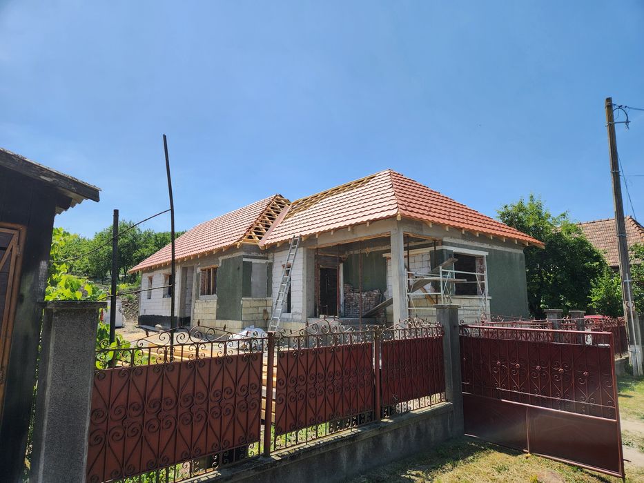 Executam cabane A frame,acoperișuri,terase,foișoare