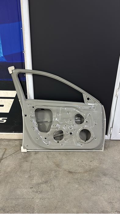 Хуйндай Елантра передный есик