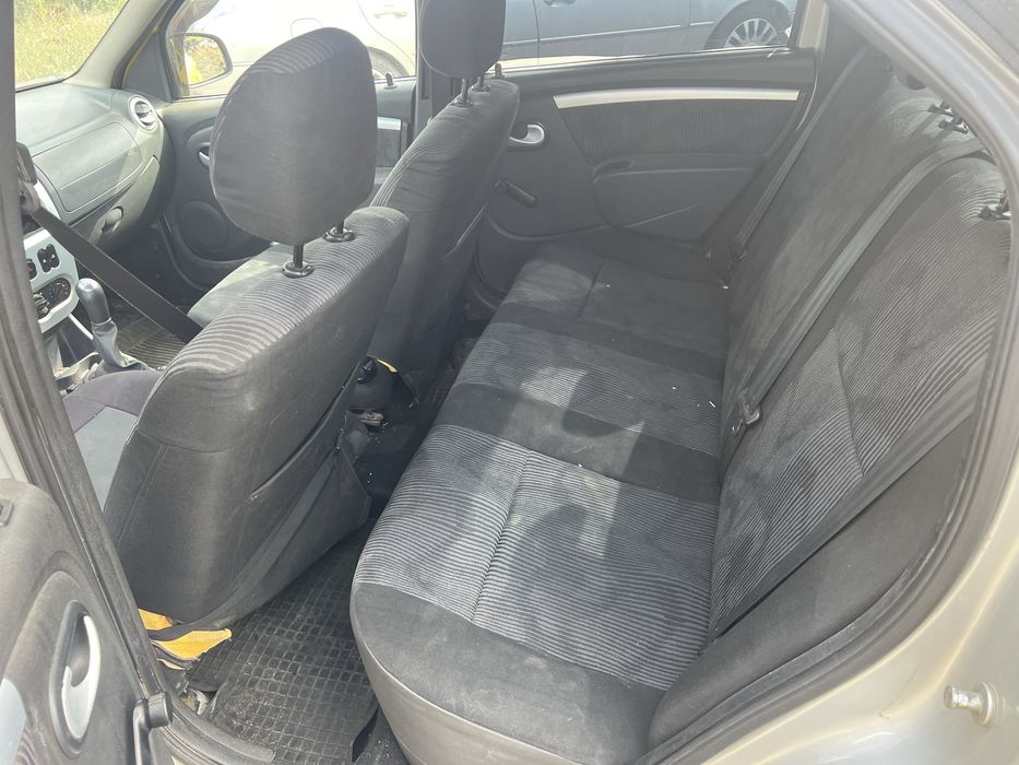 Dacia Logan 1.4 mpi , Дачия Логан На Части !!!