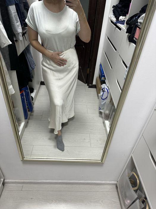 Новая атласная юбка