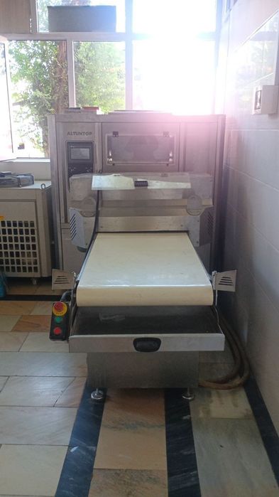 Xamir yoyish apparat. Baklava uskuna. Testoraskatka. Narxni kelishamiz