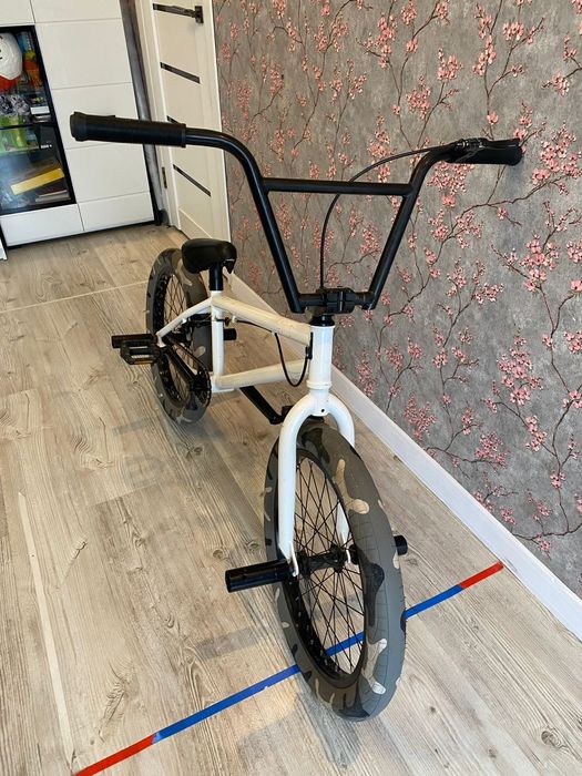 Продам трюковой велосипед BMX VIKING