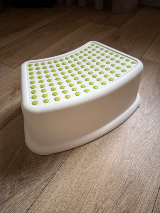 Продам поставку для ног Ikea