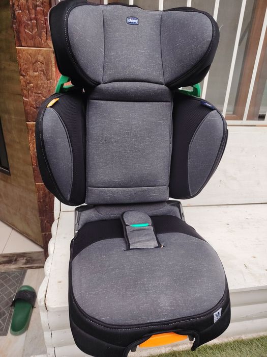 Vând scaun auto Chicco Fold & Go I-size