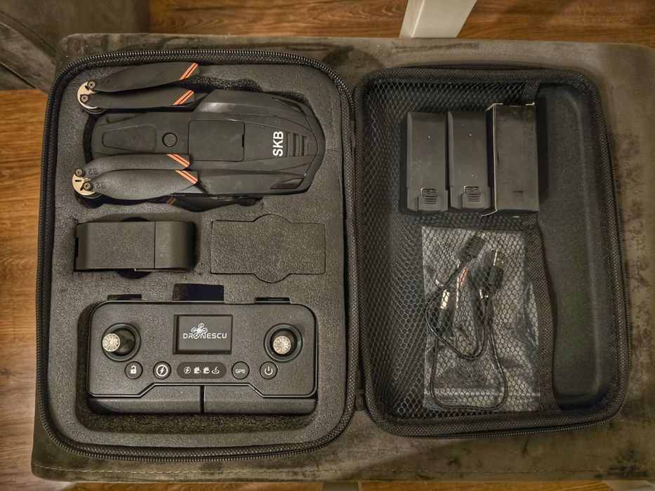 VAND Drona profesionala pentru incepatori sau avansati, Dronescu, Model SKYBITE, Tip QuadCopter, cu telecomanda reincarcabila si display integrat, GPS