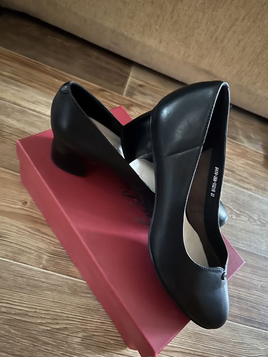 Туфли новые кожаные