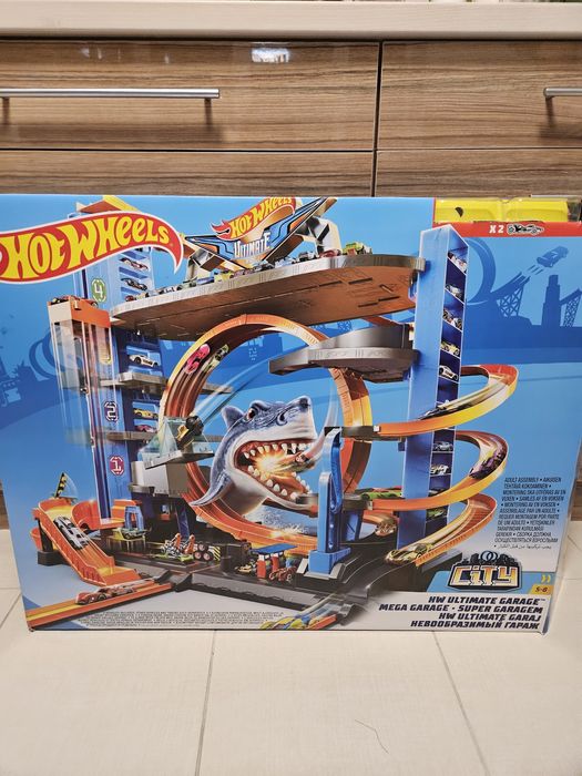 Hot wheels garaj