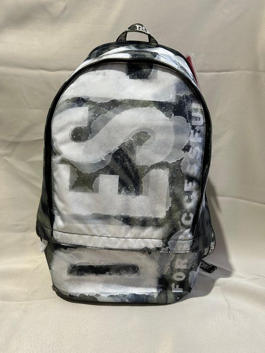 Ghiozdan Diesel nou cu eticheta