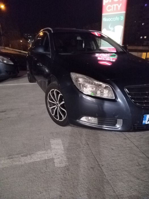Vând sau schimb Opel insignia