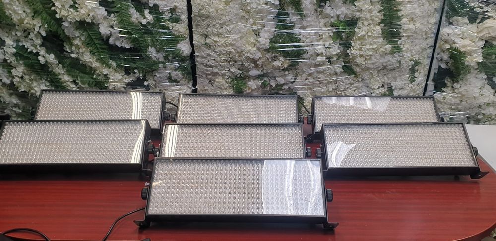 Vând pari led, bare led, proiectoare de exterior RGB DMX