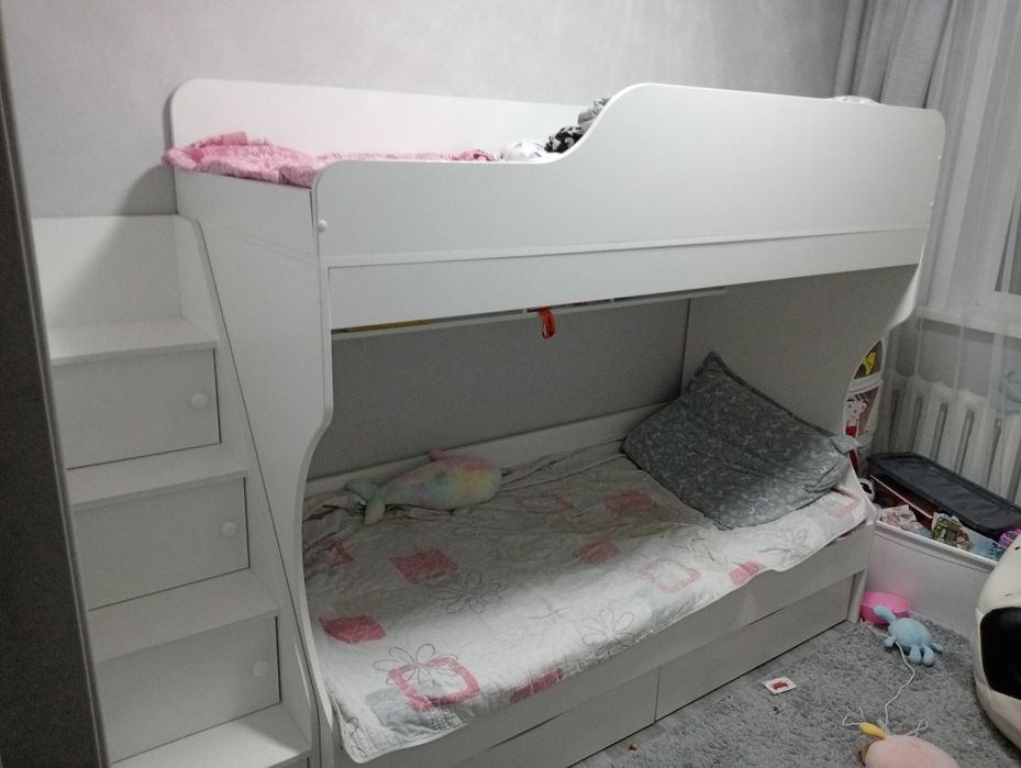 Кровать детская двухъярусная