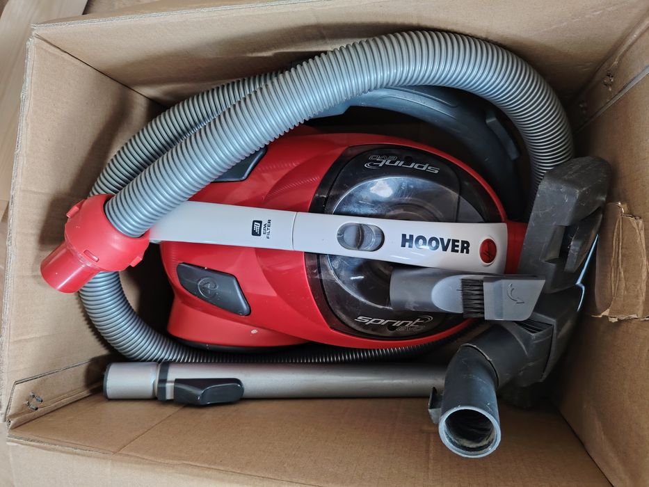 Aspirator fără sac Hoover