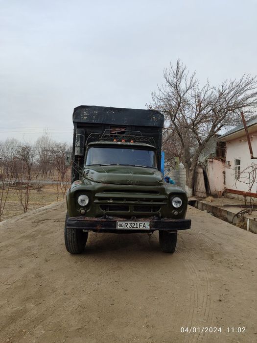 Зил Юк машинаси сотилади.  Срочно продам