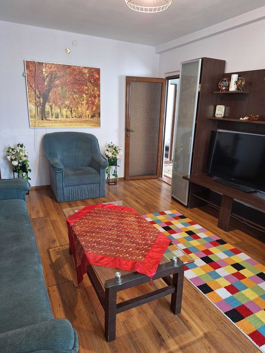 Inchiriez apartament 3 camere in Constanta, contral