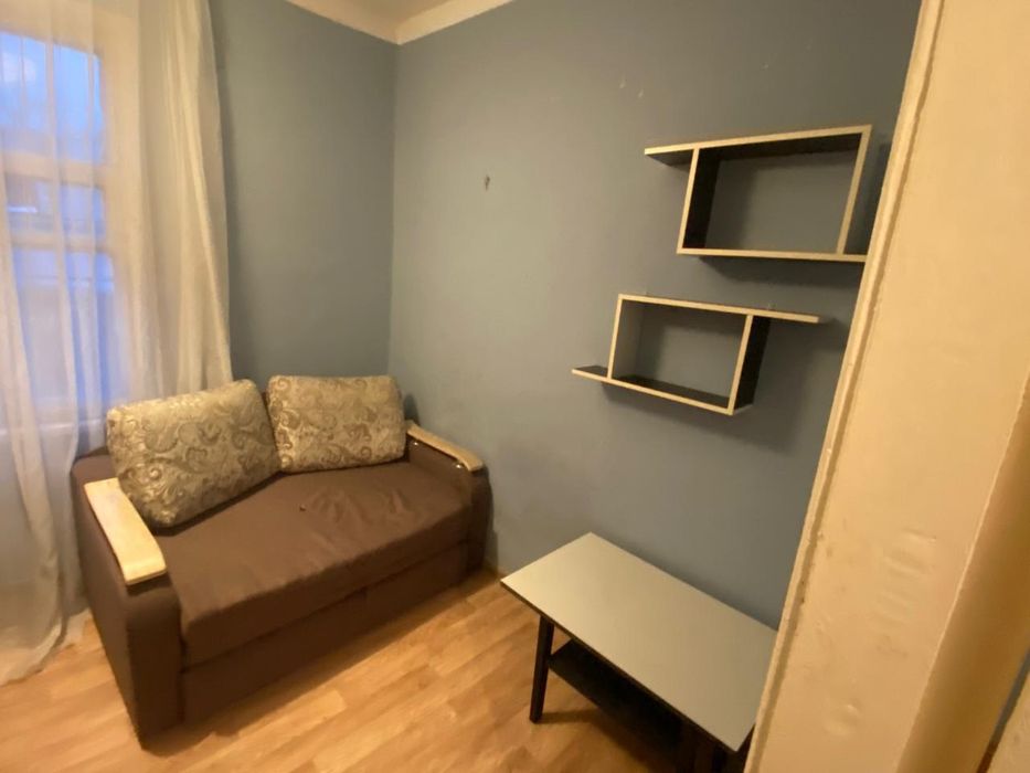 Задам мебелерованую небольшую комнату