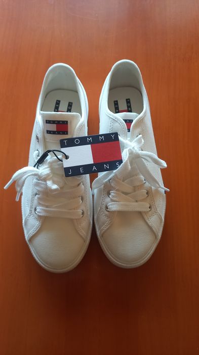 Дамски кецове Тоmmy Hilfiger