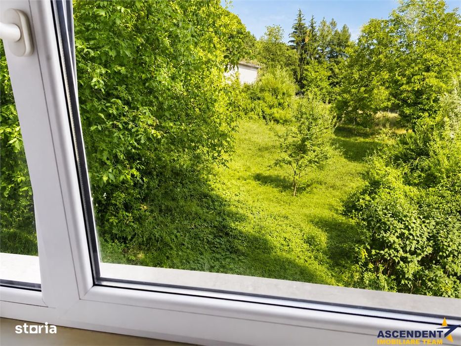 Drumul Poienii .LIvada Postei: 3 camere decomandate,2 balcoane,vedere