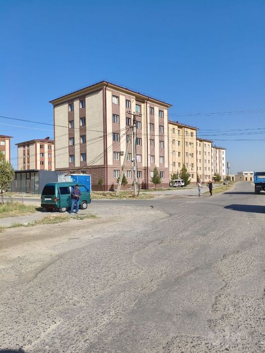 Uy sotiladi uzun ovul 5chi etaj