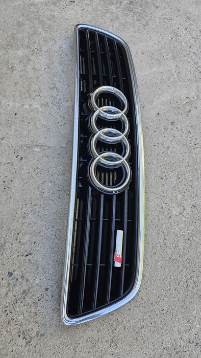 Решетка радиатора на Audi А6 с4