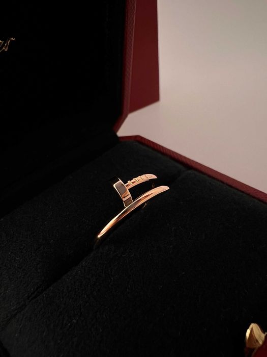 Кольцо Cartier Juste un Clou