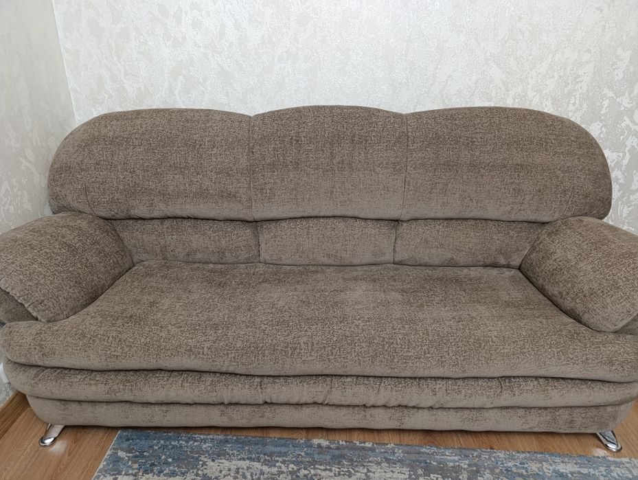 Диван и два кресла