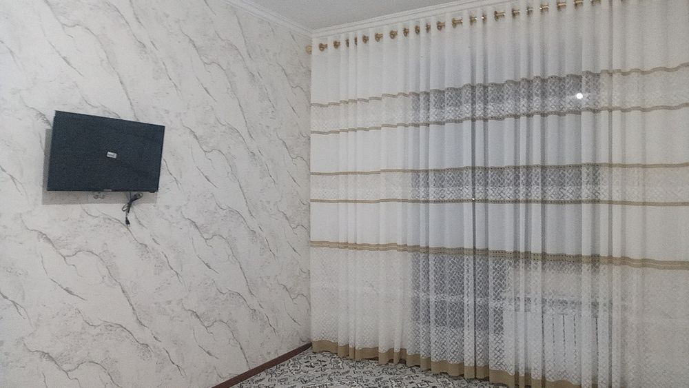 Гулистон . новостройка томонда янги люксовой дом 3 хонали 4- етажида