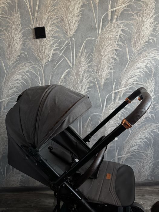 Продам коляску прогулочную