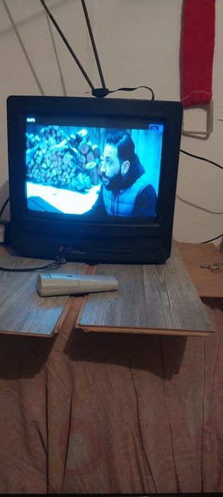 Телевизор маленки  рабочи с пултом