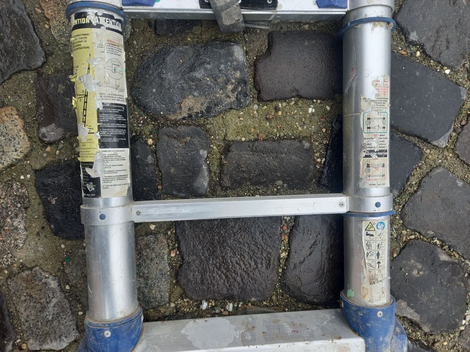 Scara aluminiu telescopica