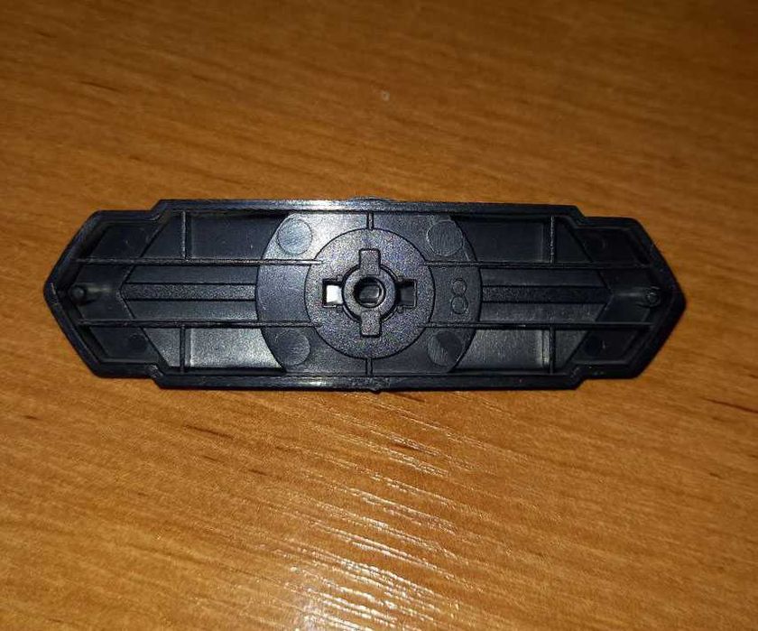 Фиксатор для корзины HDD