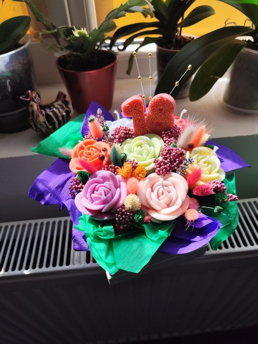 Cadouri din flori de ceara