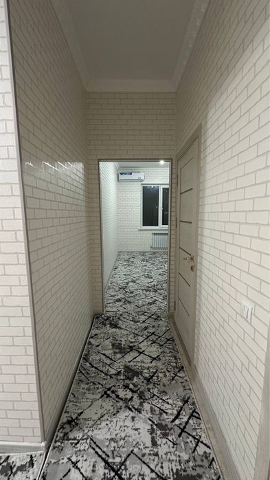 Квартира сотилади янгихает тумани 16 этажка 1- этаж 2 хонали 60 кв