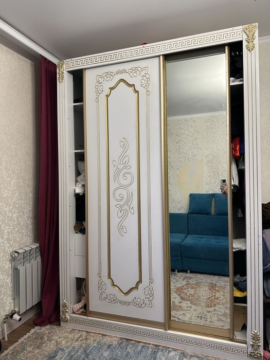 Шкаф купе зеркало