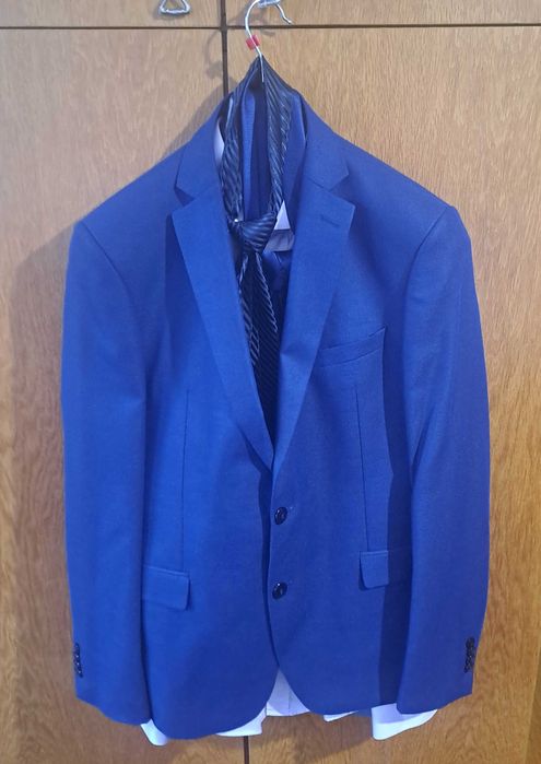 Официален Костюм