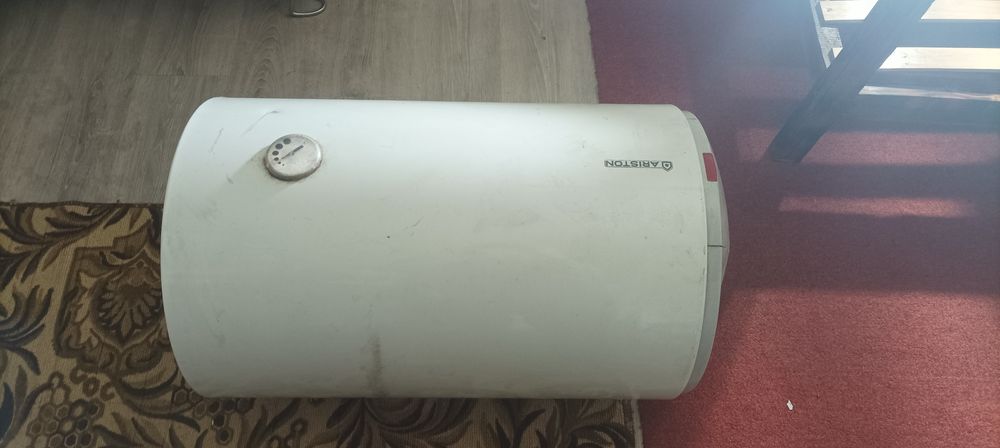 Продам Аристон  рабочий