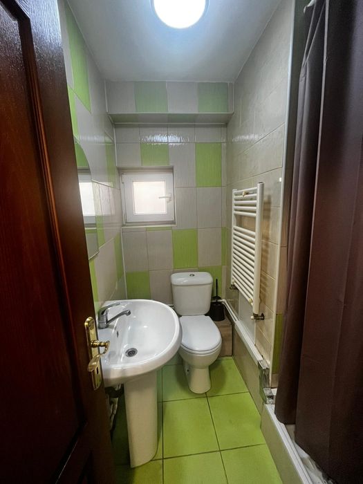 Spatiu de închiriat Podu Ros-Nicolina