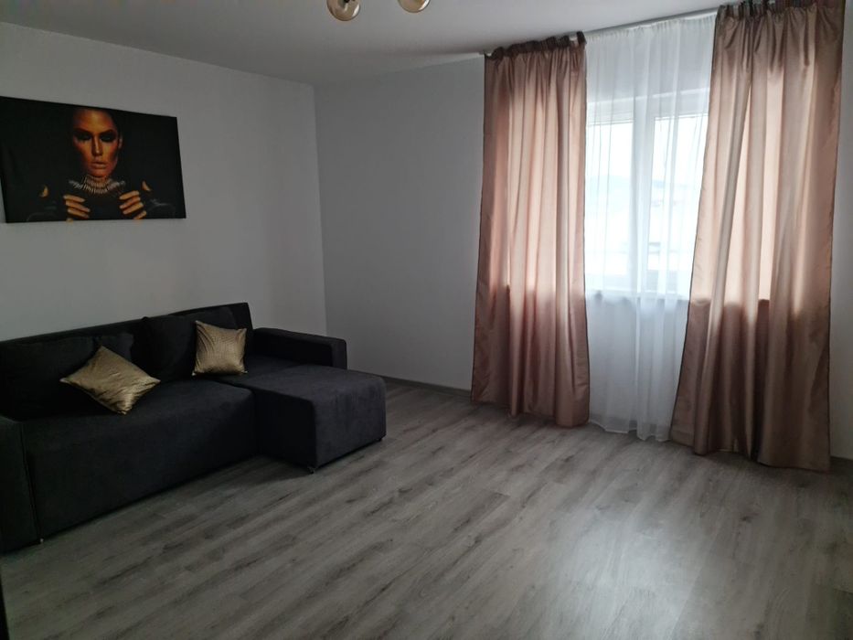 Proprietar, vând apartament cu doua camere