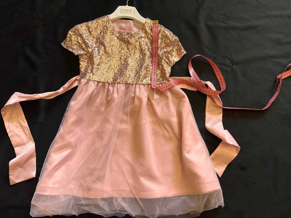 Платья НОВЫЕ детские нарядные разные