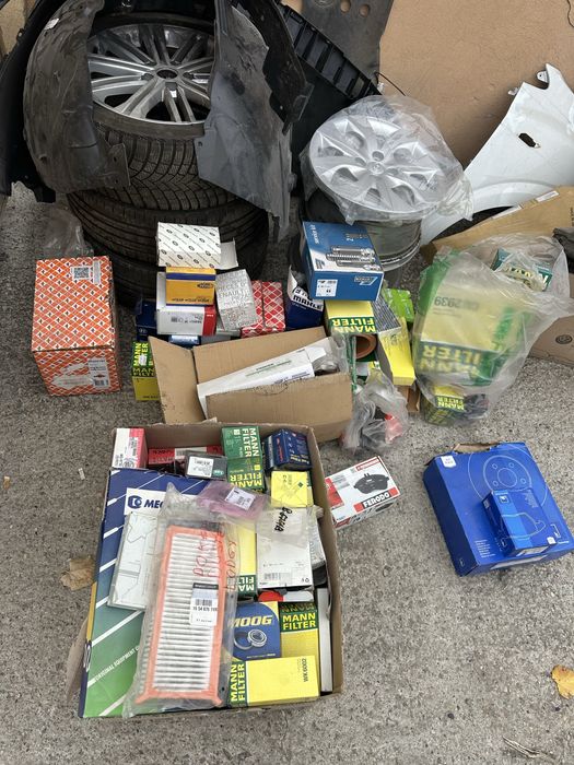 Piese auto-Faruri/Stopuri/filtre si uleiuri