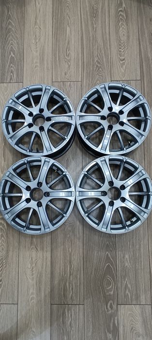 Продаю л/с диски 15 Мерседес