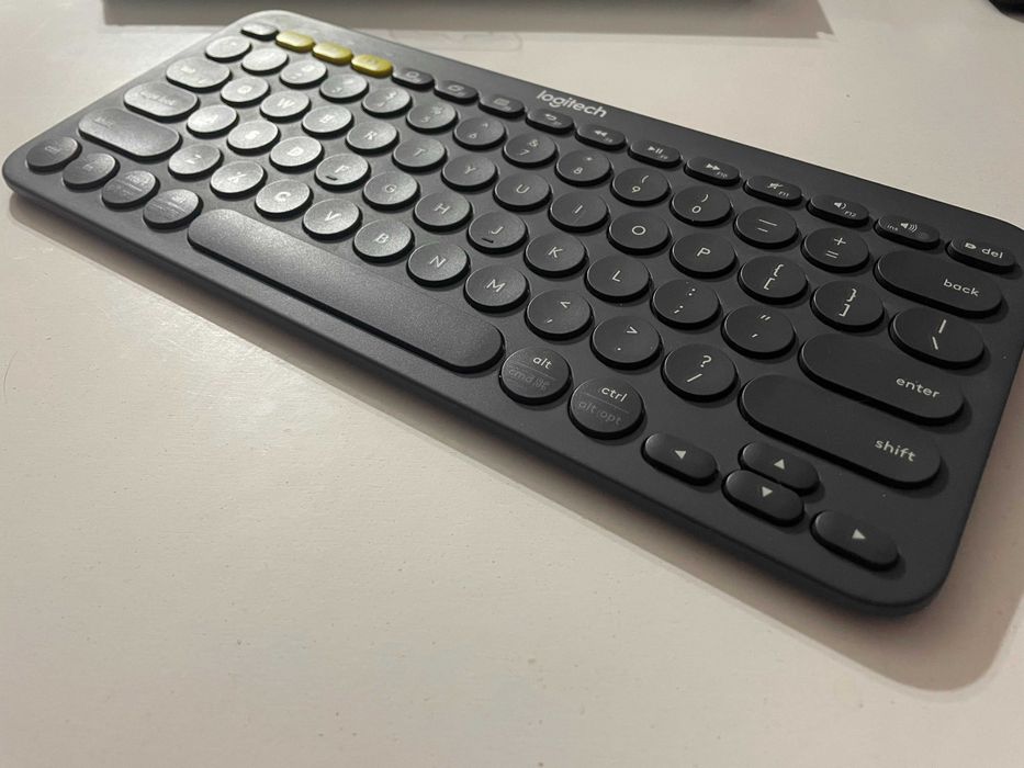 Bluetooth безжична клавиатура LOGITECH K380