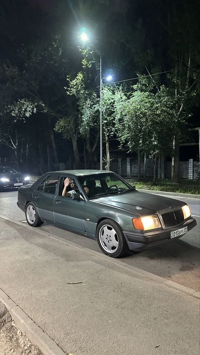Мерседес 124 2,3 обьем