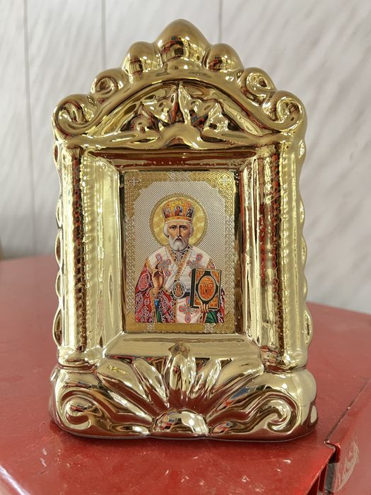 Иконы фарфоровые позалоченные