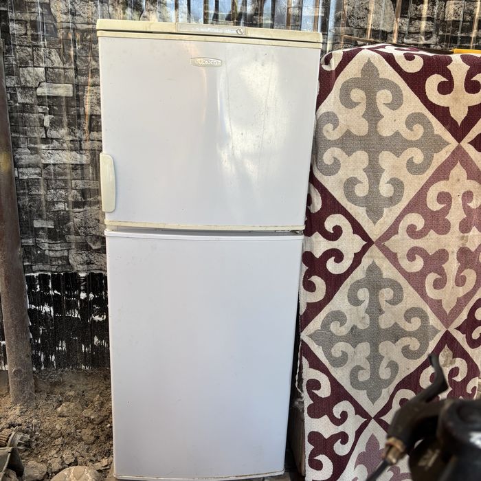 Холодильник Бирюса……..