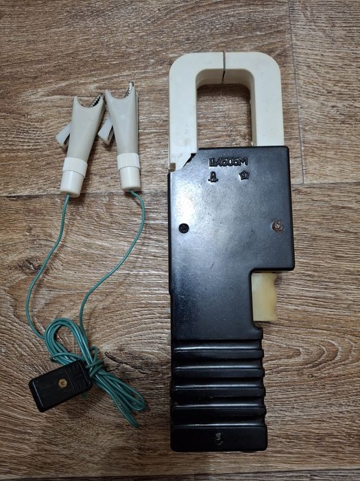 Токоизмерительный  клещи