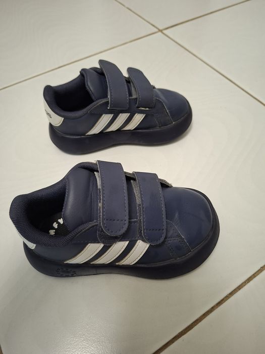 Adidas copii marimea 25