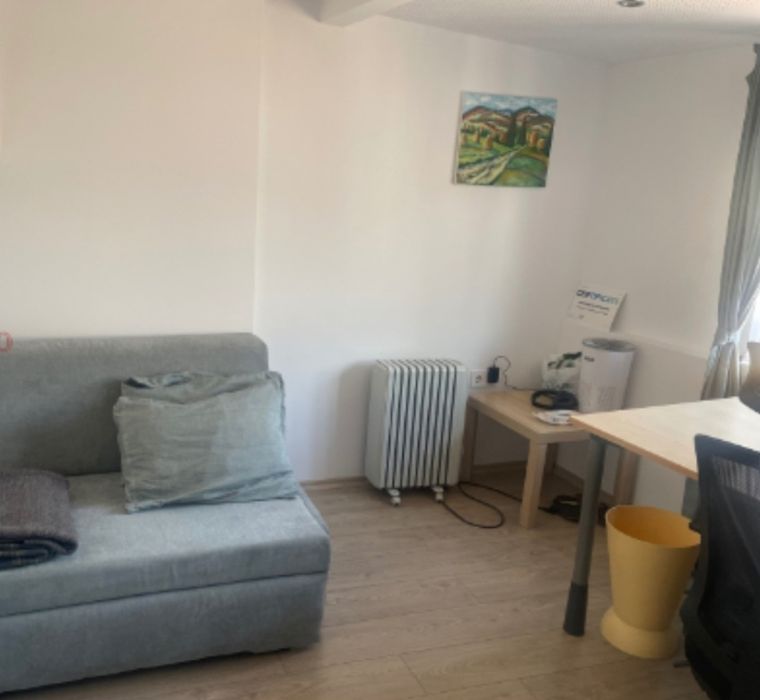 Дава се под наем Ателие в София, Център - 20 кв.м за 278.97 € - Снимка #1