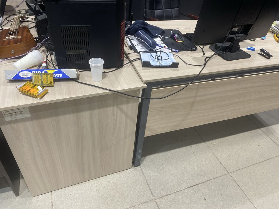 Кресло столы офисная мебель